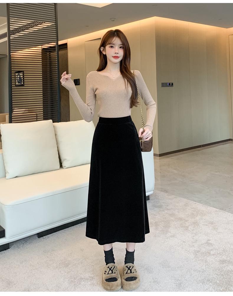 Elegant Black Velvet A-line Dress - Mid-length, Plus Size, Spring/Autumn, High-Quality French Design for a Flattering Silhouette.