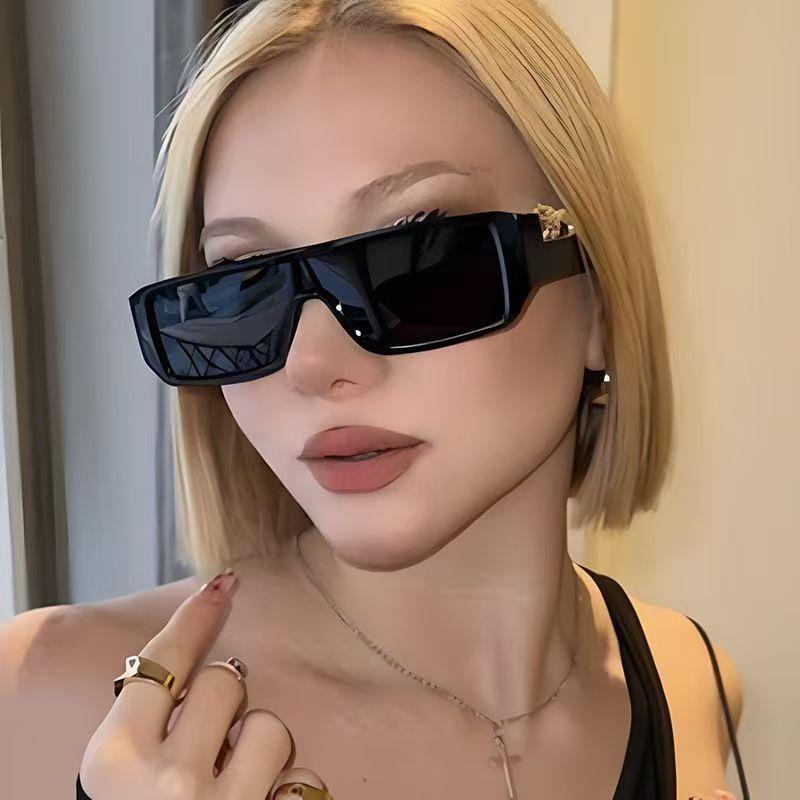 New Men Small Frame Square Sunglasses Fashion Women Leopard Decorative Sun Glasses Outdoor Anti Uv And Anti Glare Eyewear Uv400