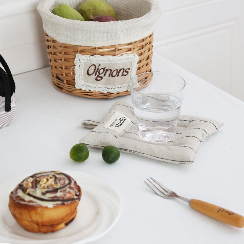 1 ks podložka na stůl, bytová dekorace, tácek, bavlna, ručně vyráběné prostírání, kuchyňské doplňky, izolační podložka 15x19,5 cm