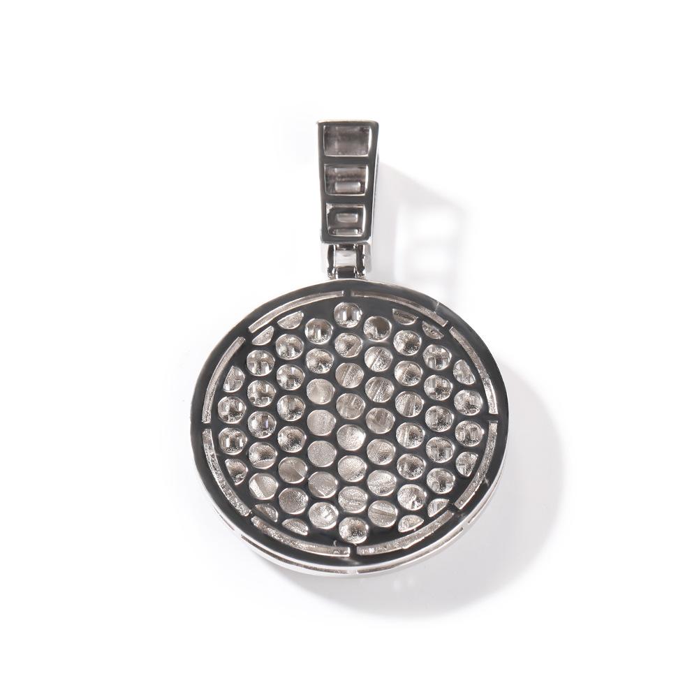 Necklace New Geometric Disc Pendant Necklace Copper Inlaid Zircon Men's Personality Prayer Hand Street