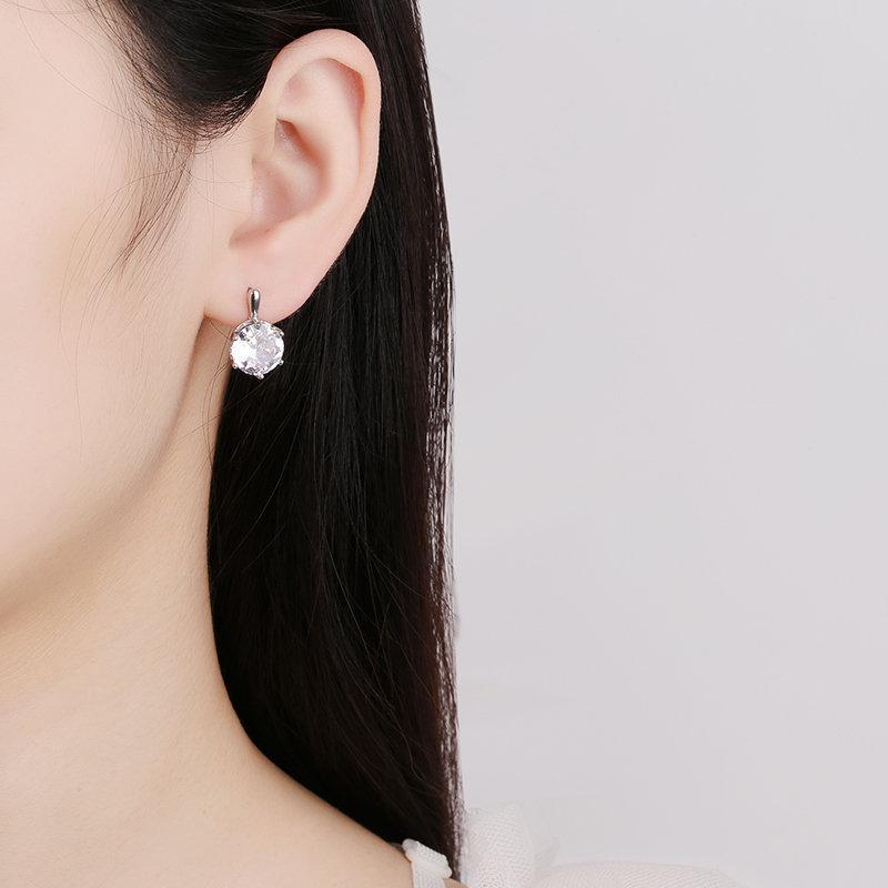 Cross-border e-commerce focuses on European and American diamond earrings with large stones, trendy zircon ear clips, and ear studs.