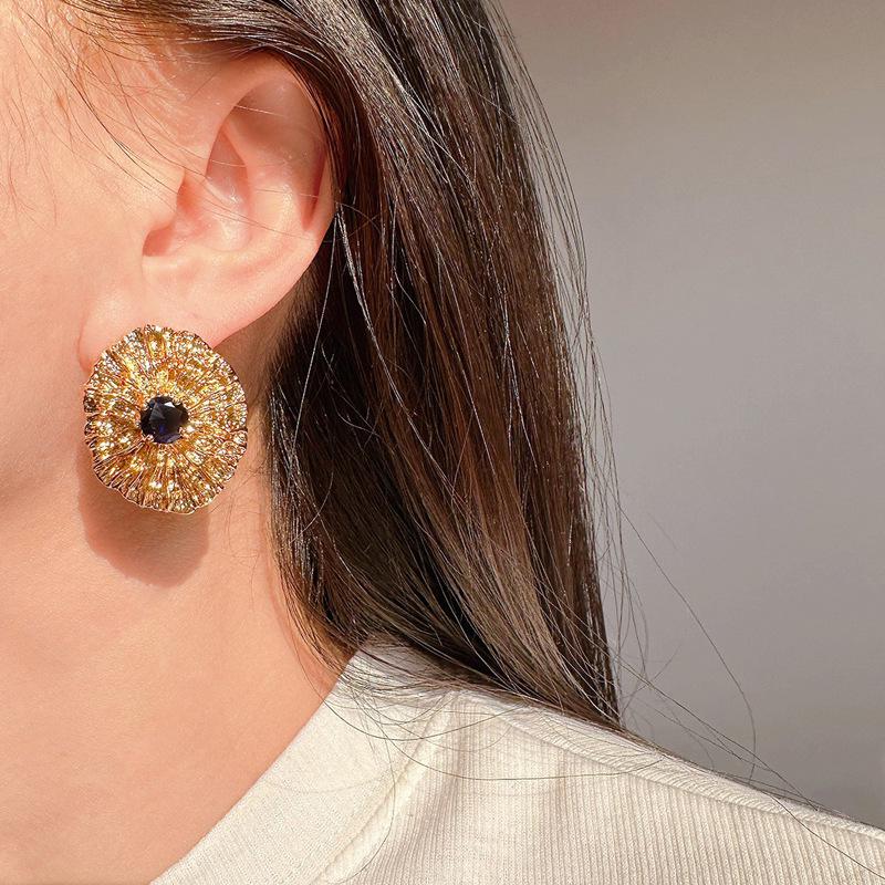 Elegant French Vintage Zircon-Inlaid Earrings