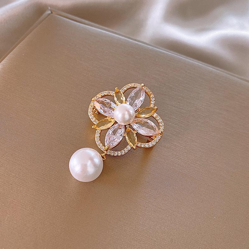 Брошь-цветок с цирконом и жемчугом Модная булавка Брошь Французская новая брошь Женская