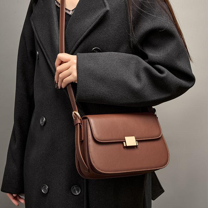 Premium Sense Niche Design Armpit Bag Leather Women's Bag Spring and Summer Tofu Bag Shoulder Messenger Bag