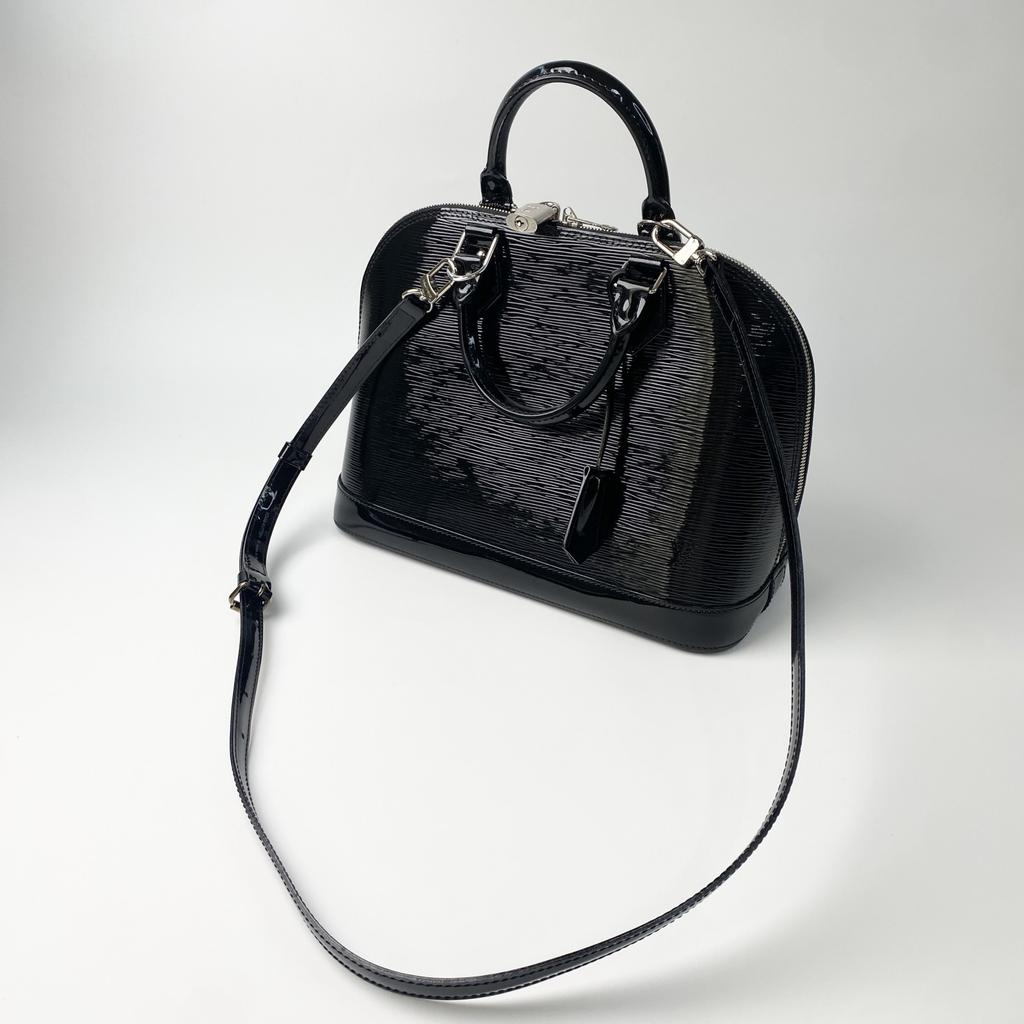 Used LOUIS VUITTONShoulder Bag black Women