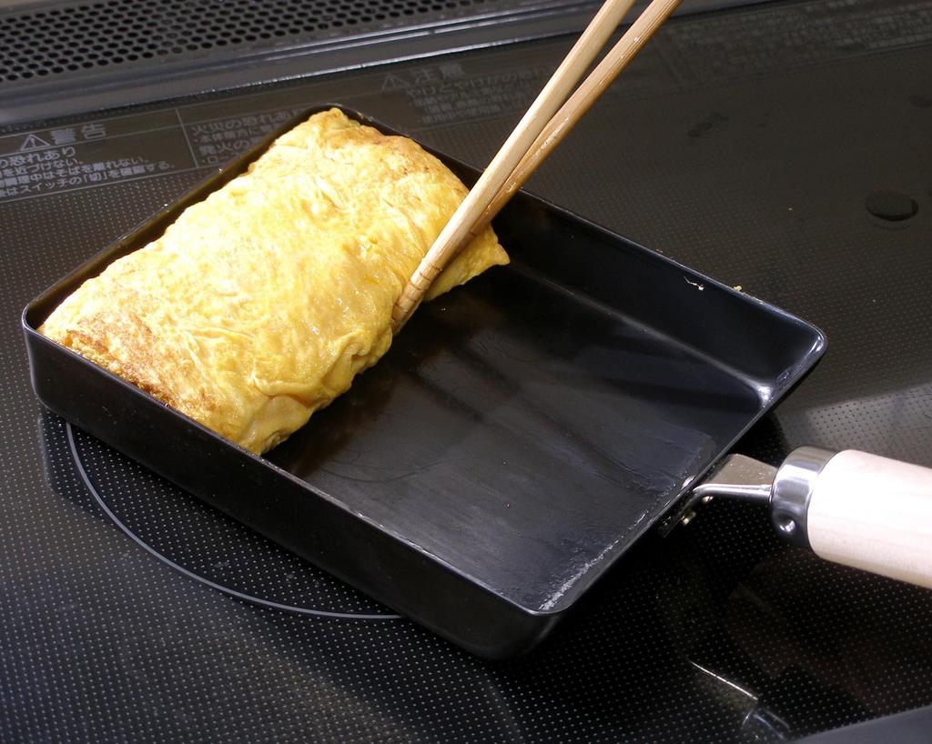 River Light Extreme Iron Tamagoyaki Bratpfanne Groß Eisen Nitrid Nitridieren IH-kompatibel Rostbeständig Hergestellt in Japan K1618