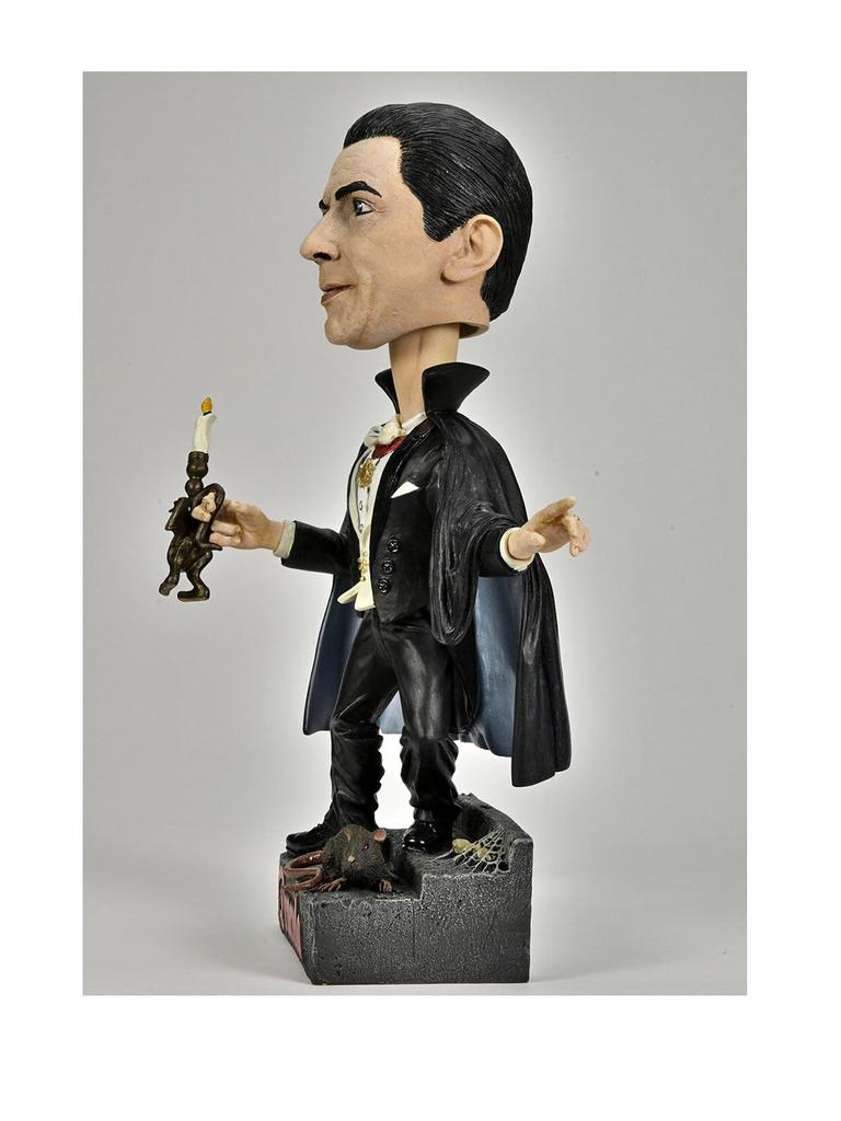 Dracula Universal Head Knocker NECA