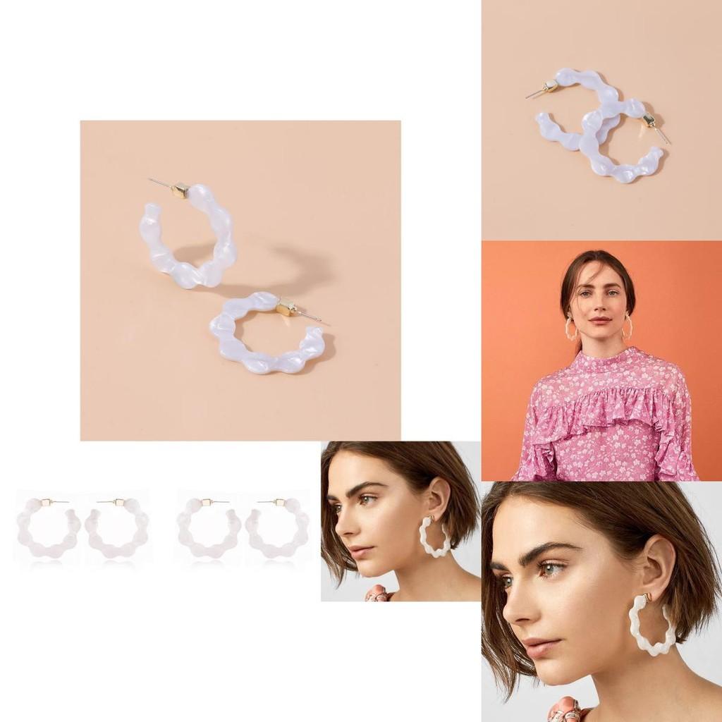 Ohmei Kuai Jing Fashion-forward White Acetate Alloy Flower Edge Earrings For Weddings