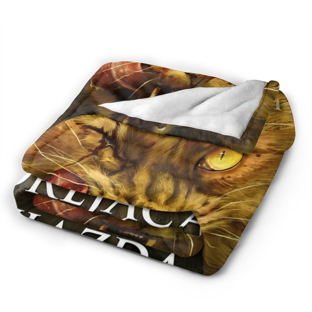 Super Soft Warriored Cats Throw Blanket Premium Fleece Flannel Lightweight Bed Blanket Cozy Fluffy Blankets All Season Use