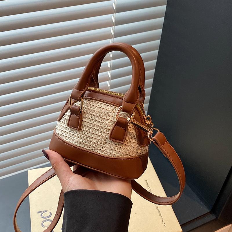 Popular Niche Mini Bag Women's New Casual Shoulder Messenger Bag Lipstick Change Shell Bag