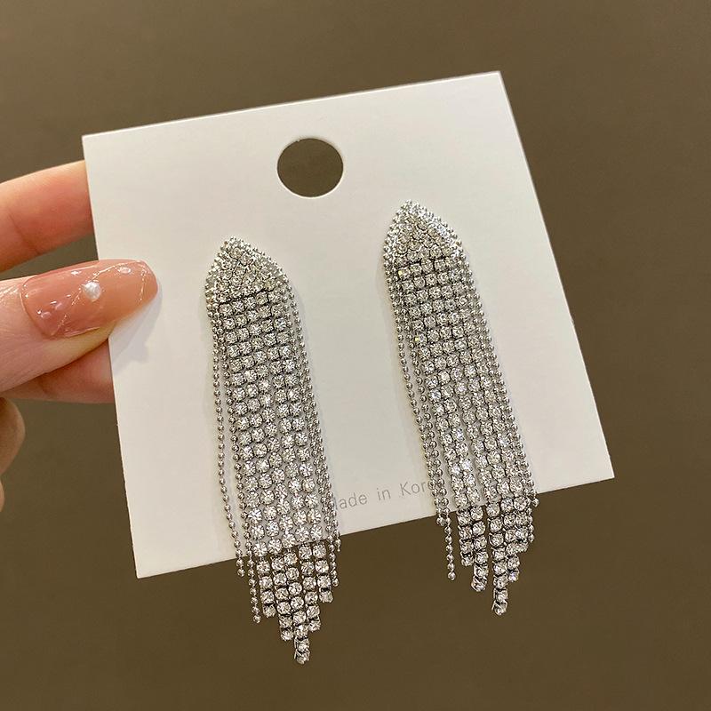 European and American exaggerated atmosphere flash diamond fringed earrings light luxury long earrings dress earrings women