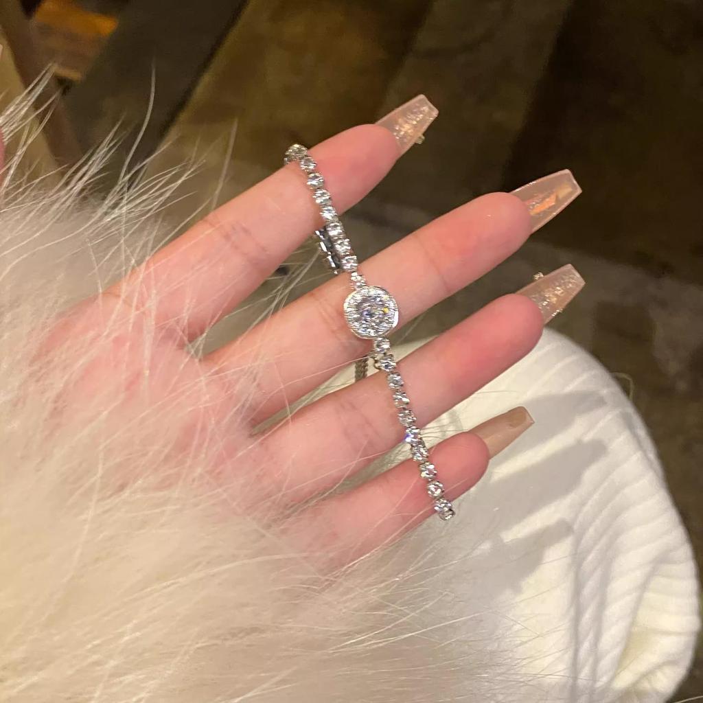 Elegant High-End Zircon Diamond Bracelet: Niche Luxury, Adjustable & Simple Design