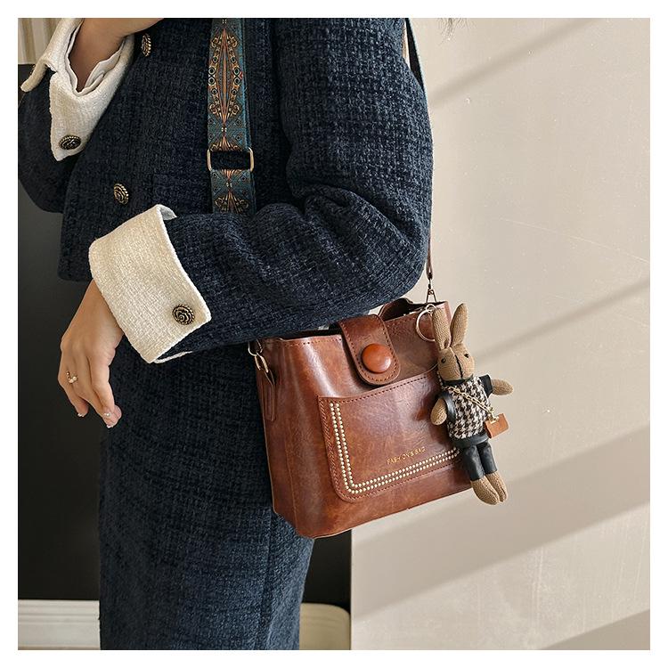Women's Vintage Korean Wide Strap Bucket Messenger Bag CLE