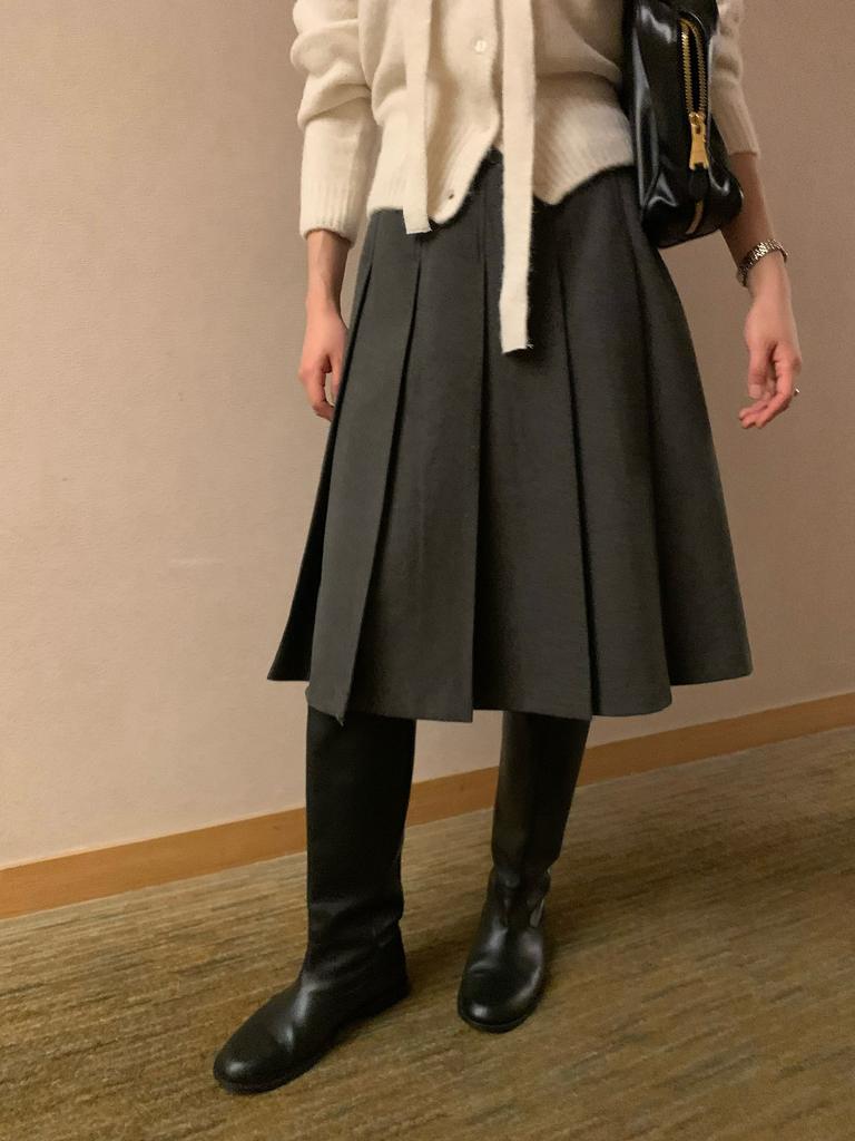 Umbrella On The Go Women'S Signature Candle Pleated Midi Skirt
