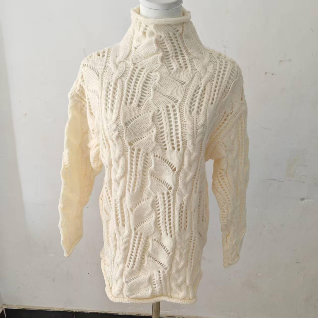 

Navy Blue, Black, and Apricot Tri-Color Semi-High Neck Hollow-Out Knitted Sweater - Zhao Jinmai Spring 2025 Style M