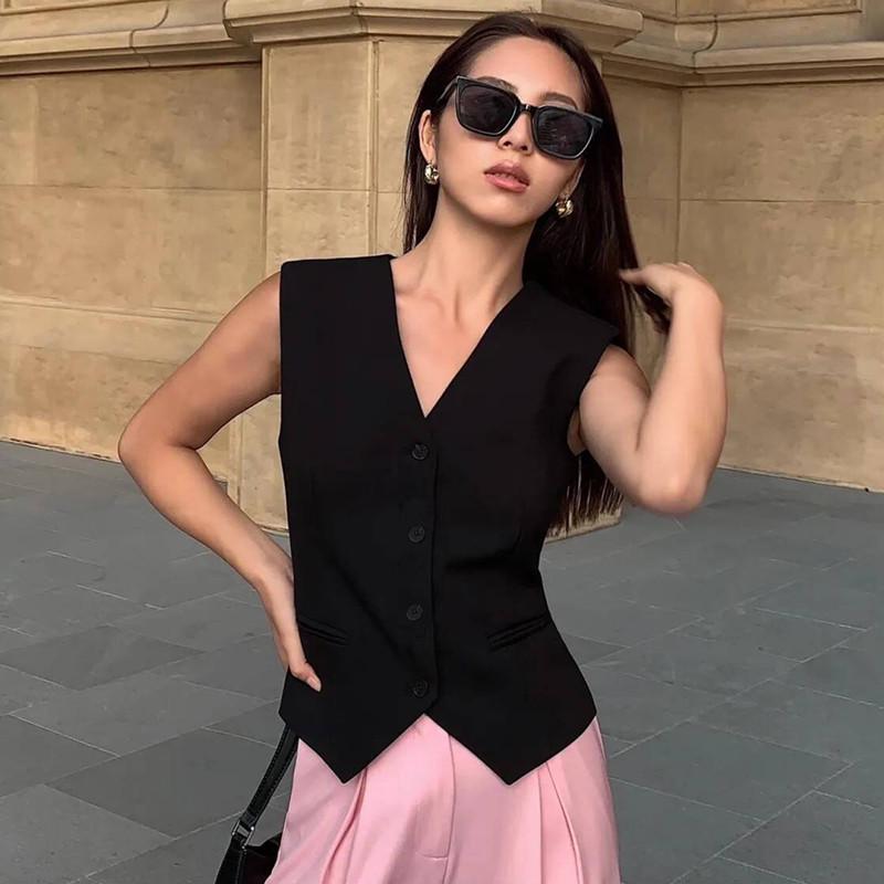 2025 Spring Elegant Collarless Single-Breasted Polyester Cardigan Vest with Pockets for Women - Commuter Style