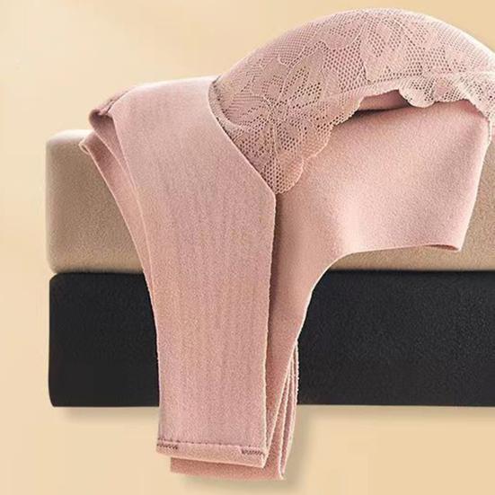 Sleeveless Thermal Tank Top for Women Fleece Lined Lace V Neck Base Layer with Built In Bra Warm Camisole Undershirts for Cold Weather