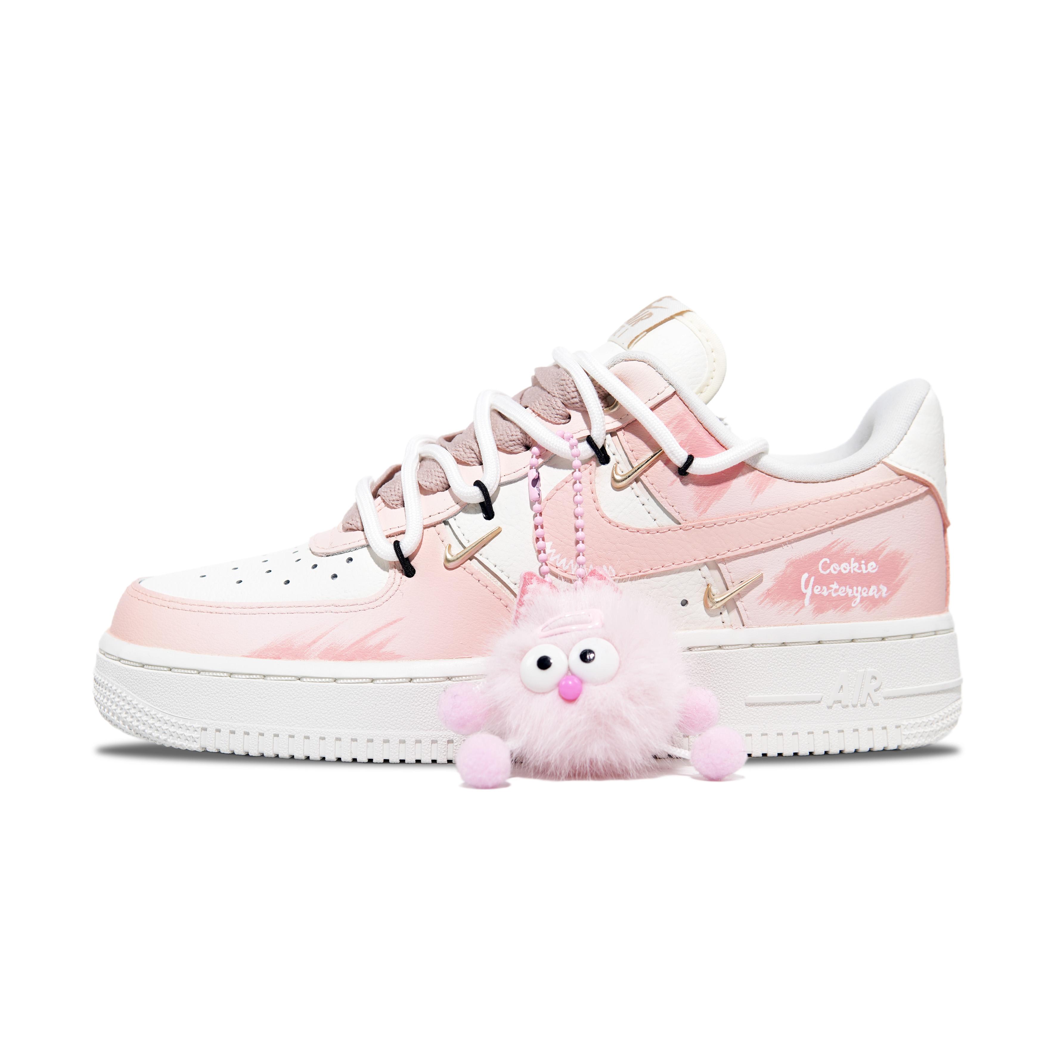 Nike Air Force 1 Nodilumizturīgi Līdzsvaroti