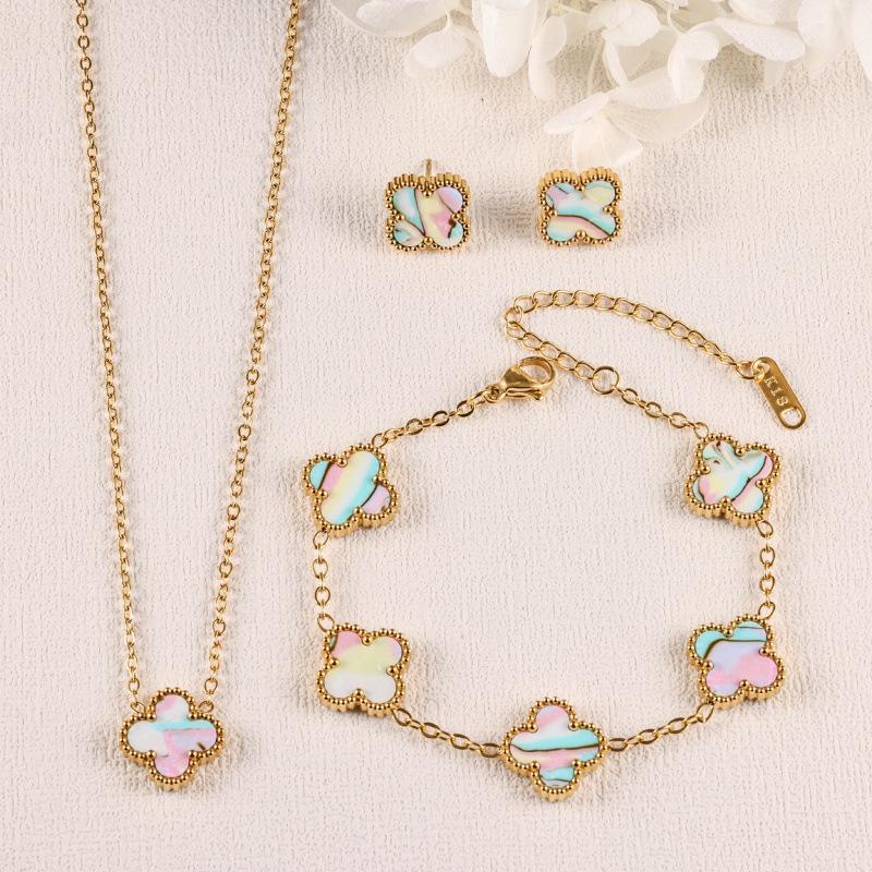 Four-leaf Clover Three-piece Necklace Bracelet and Earring Set - A Luxurious Colorful Fashion Jewelry Set