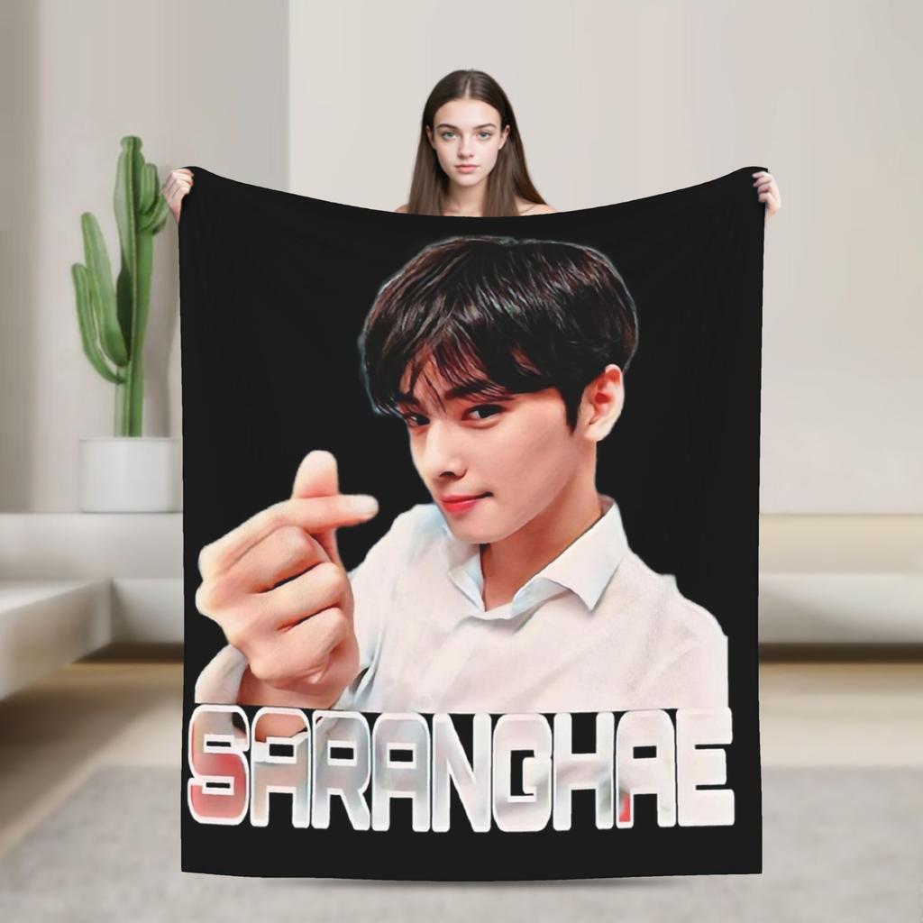 Cha Eun-woo Blankets  Warm Street Trend Plush Throw Blanket For Bedroom Picnic Flannel Bedspread Bed Cover