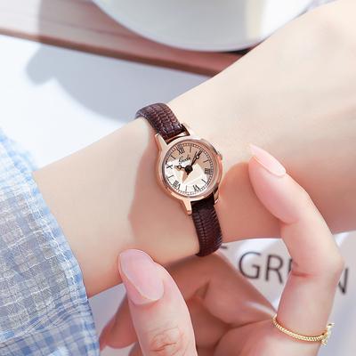 Neue Uhr Damen Design Student Retro Kleine Quadratische Uhr Damen Gürtel Nische Einfache Temperament Uhr