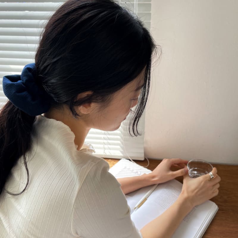 SOFT WATTER Soft Scrunchie_Navy