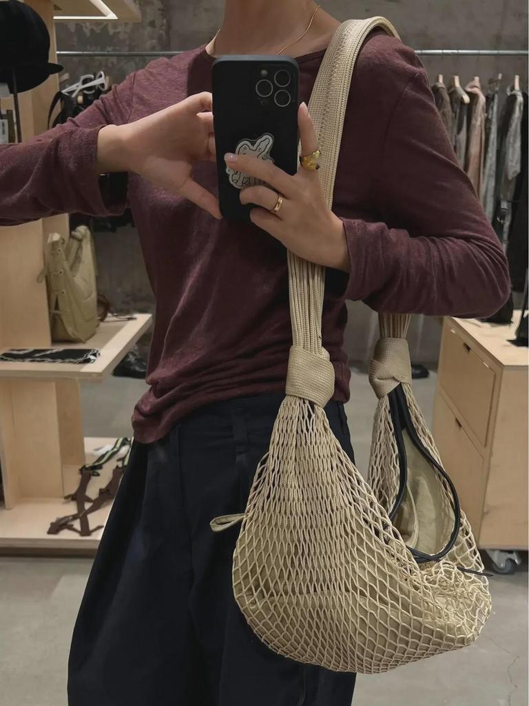 Trendy Croissant Tasche: Stil der Internet-Prominenz, vielseitiges zweifarbiges Netztaschen-Design, Schulter- und Crossbody-Tasche