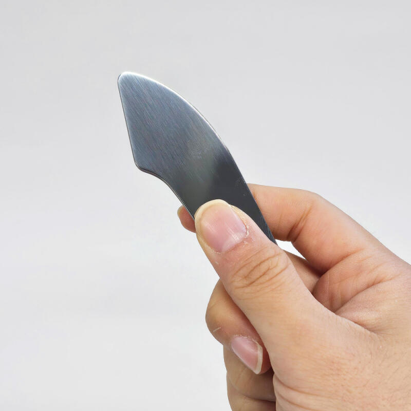 Mini nerezová oboustranná špachtle na make-up, včetně pouzdra