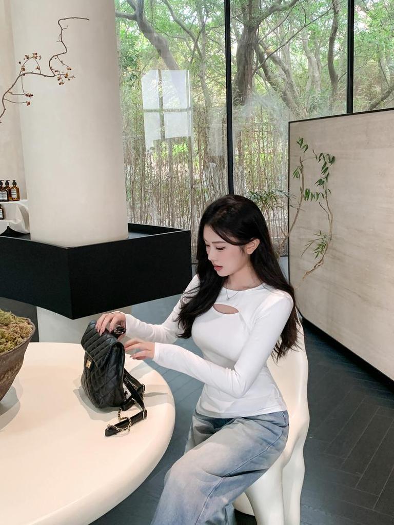 Damen-Langarm-Basisshirt mit Aussparungen, Herbst/Winter 2025, Unifarben, Trendiger Hot Girl Style, Perfekt zum Schichten oder solo Tragen.