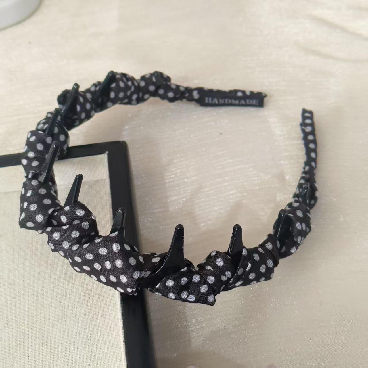 

Роскошная повязка на голову со стразами в виде звезды и бабочки, не скользящая, для женщин 2025 - Идеально подходит для прогулок и контроля волос