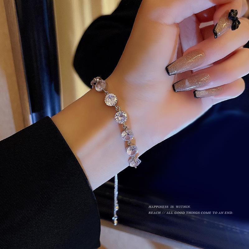 Exquisite Crystal Zircon Pull-Out Adjustable Bracelet for Women
