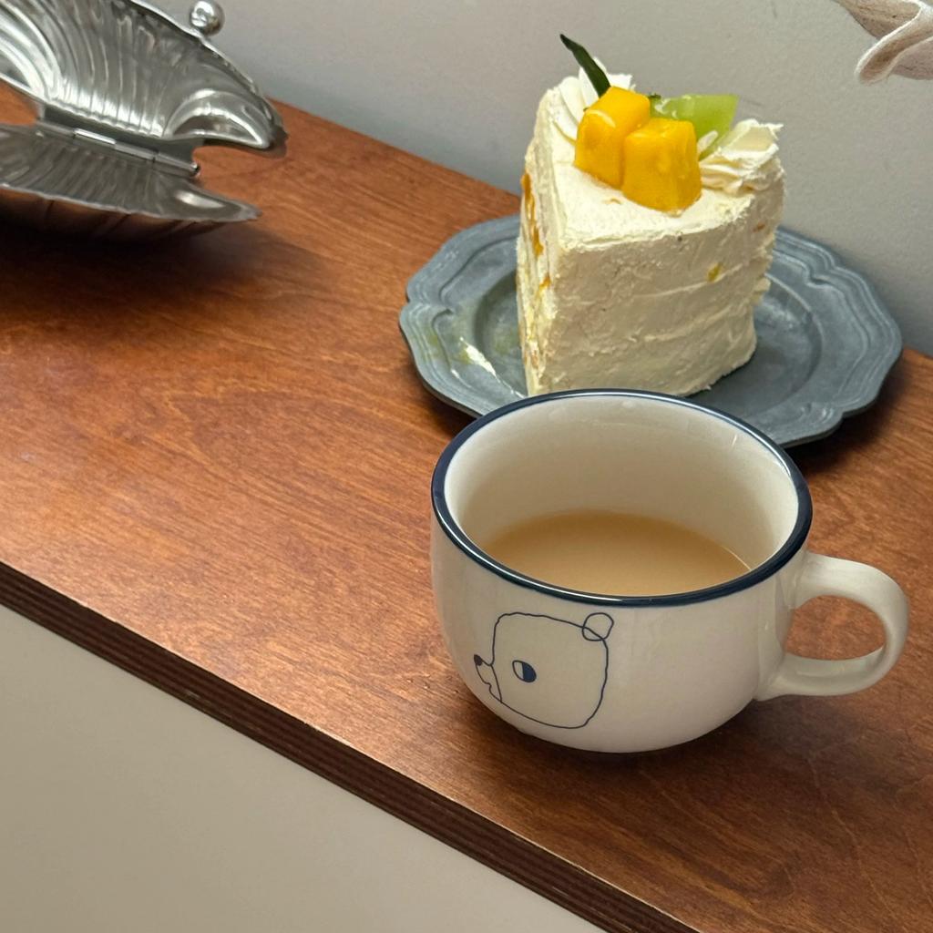 Cute Line Bear Ceramic Mug Hand-Drawn Cartoon Bear Pattern Coffee Latte Milk Cup With Handle Heat-resistant Tea Ceramic Cup