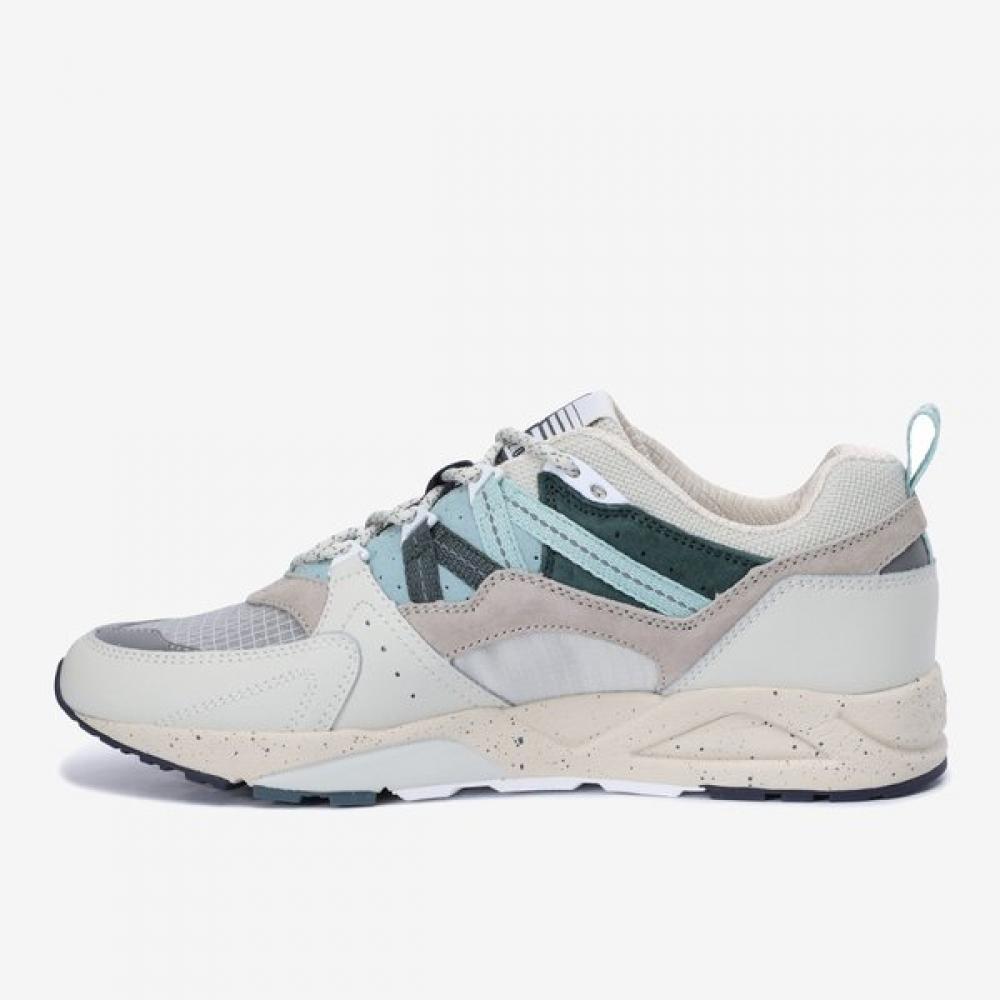 Karhu Fusion 2.0 Unisex Größenzuwachs Sneaker Skhu2418041 167