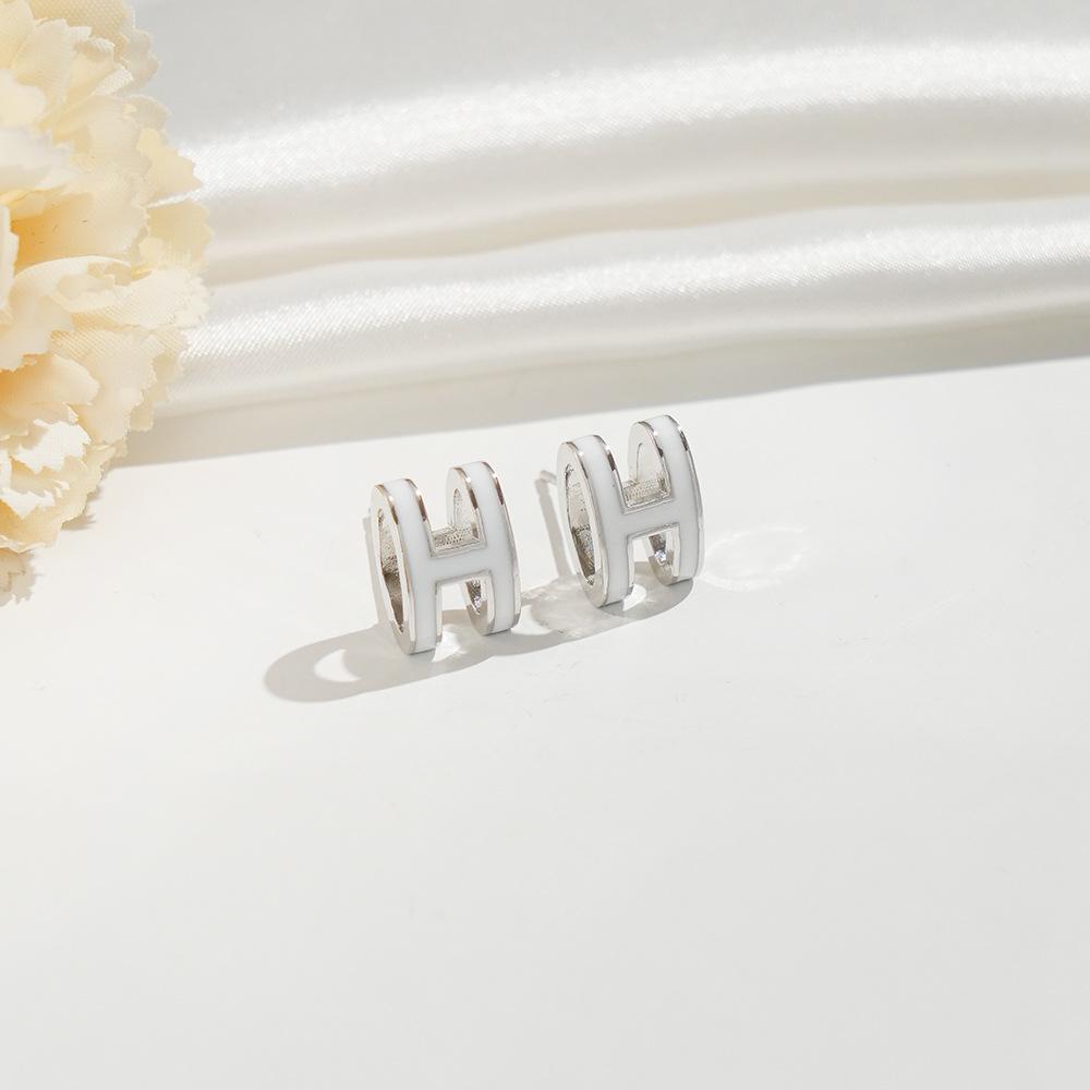 Minimalistische Stud Oorbellen met Letter H en Druipolie voor Dames Licht Luxe Mode Sieraden