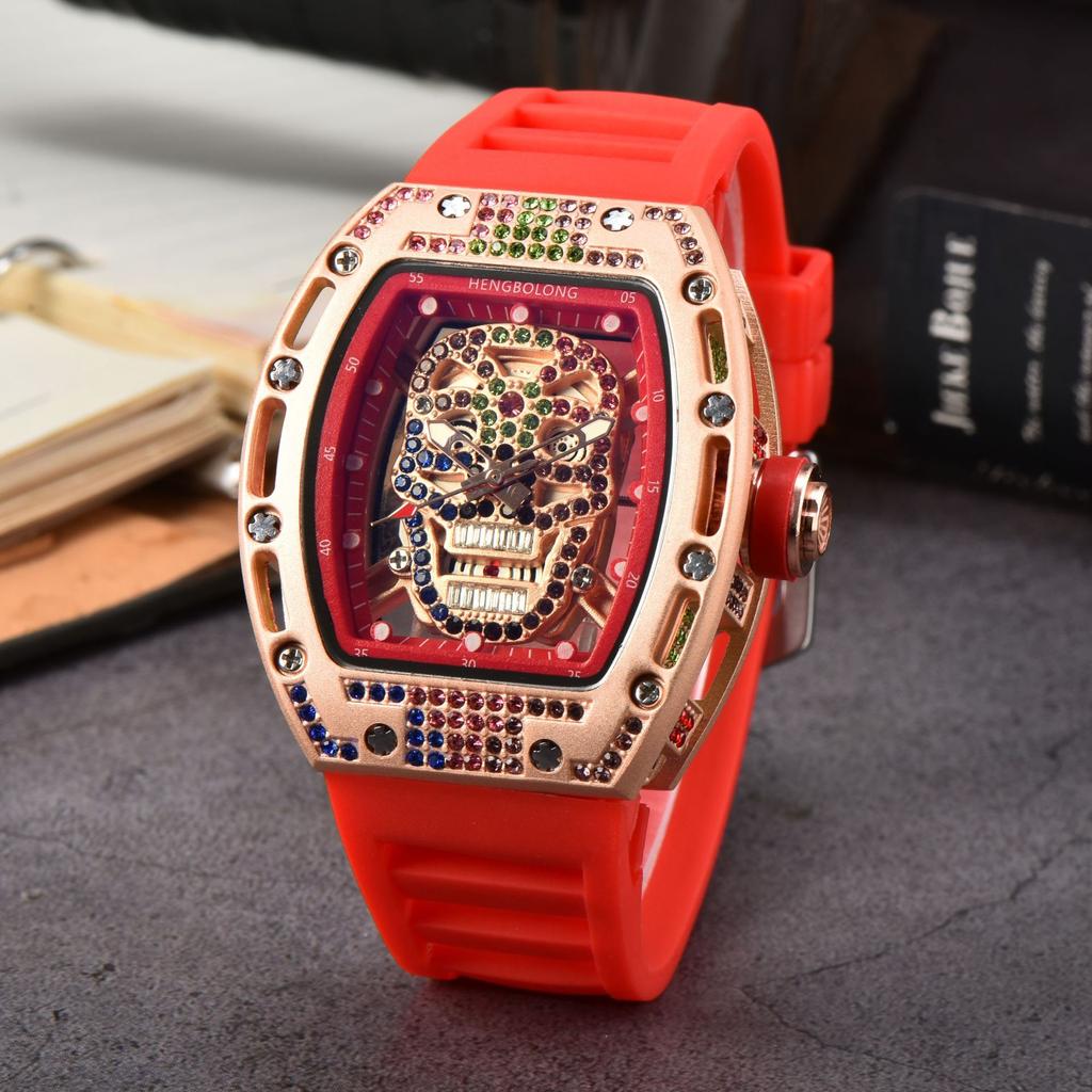 New Colored Diamond Skull Quartz Watch Spot Wholesale Fashion Business Diamond-encrusted Silicone Watch Men