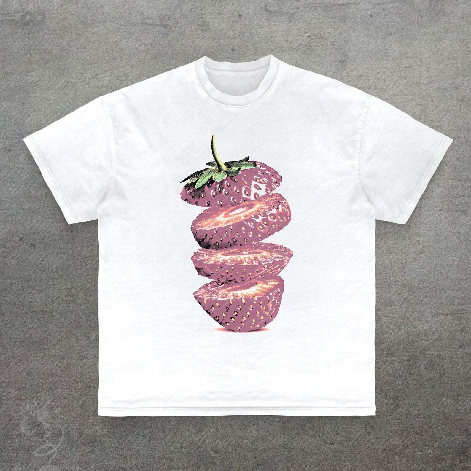 Strawberry Graphic Tee, Retro Fruit T-Shirt for Women Men, Vintage Style Aesthetic Sliced Strawberry Top, Y2K Cottagecore Shirt, Summer tops XL