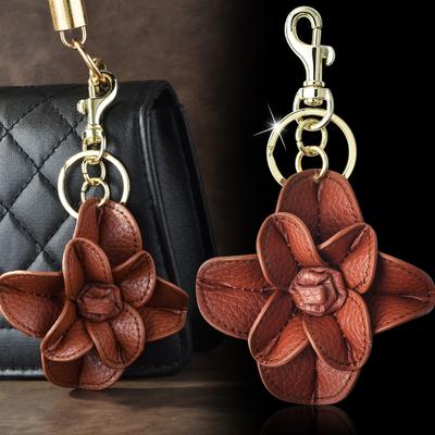 Elegante Portachiavi a Forma di Fiore in Ecopelle Tonalità Caffè/Nero Portachiavi alla Moda con Robusto Anello Metallico per Uomini e Donne alla Moda