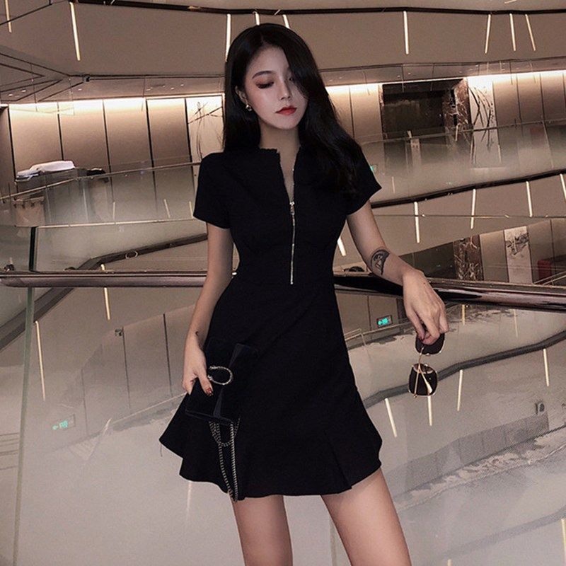 

Летняя одежда интернет-знаменитости Модное облегающее платье с завышенной талией, стройнящее фигуру Black L (47.50 kg-52.50 kg