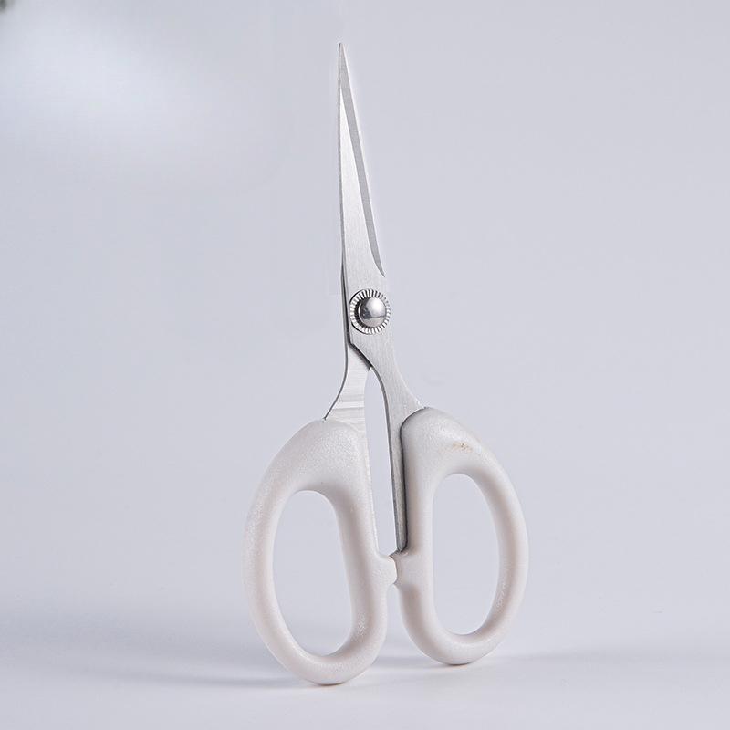 

Канцелярские ножницы Бытовые Кухонные Швейные Ножи для резки бумаги Нержавеющая сталь Ручная работа Художественные НожиНожницы 14cm*7cm белый