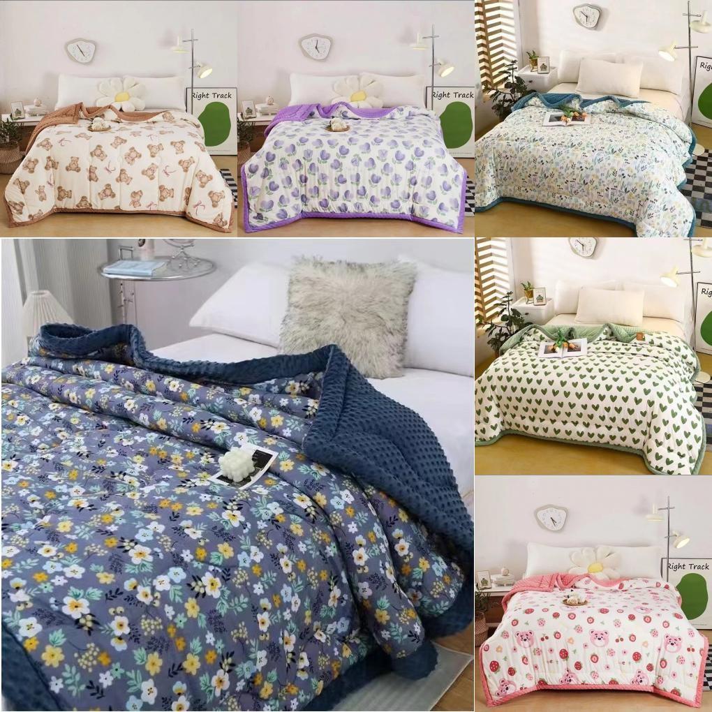 Lotso Print Flower Cotton Fiber Comforter Moisture Wicking Breathable Fabric