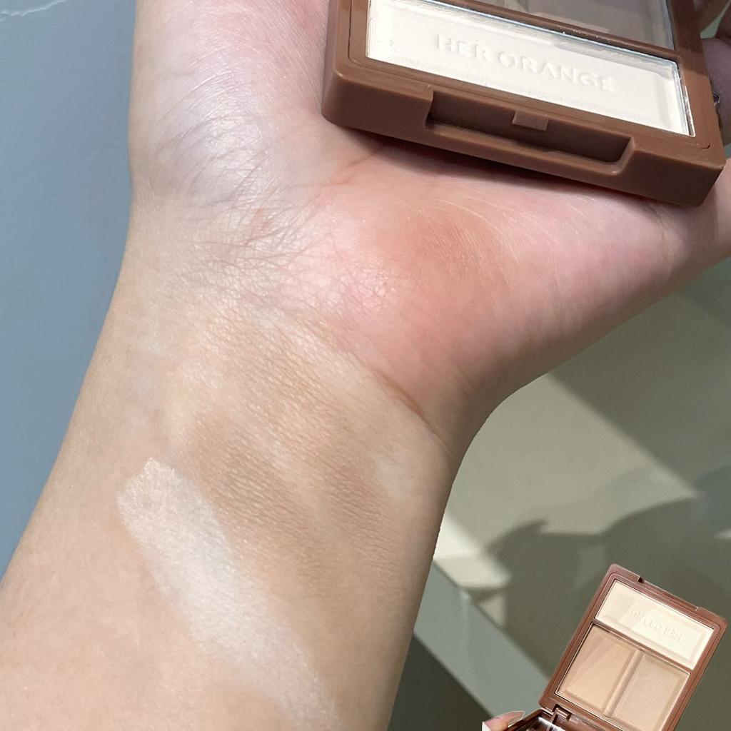 HERORANGE Delicate Three-Color Contouring Powder, Matte Nose Shadow Side Shadow for a Natural Fit, Easy To Use for Daily Life and Parties