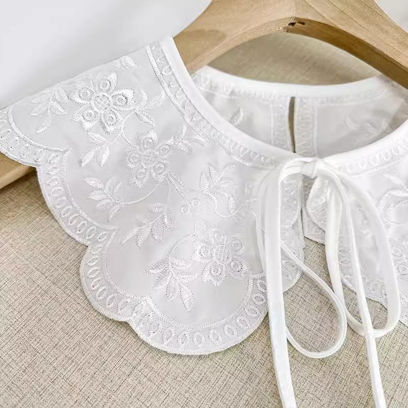 White Lace-Trimmed Peter Pan Collar Shawl - Women's Sweet Fashion Accessory