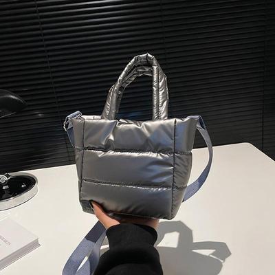Woman Puffy Lightweight Handbag Large Capacity Quilted Shoulder Bag Adjustable Strap Puffer Tote Handbag Shopping Bag