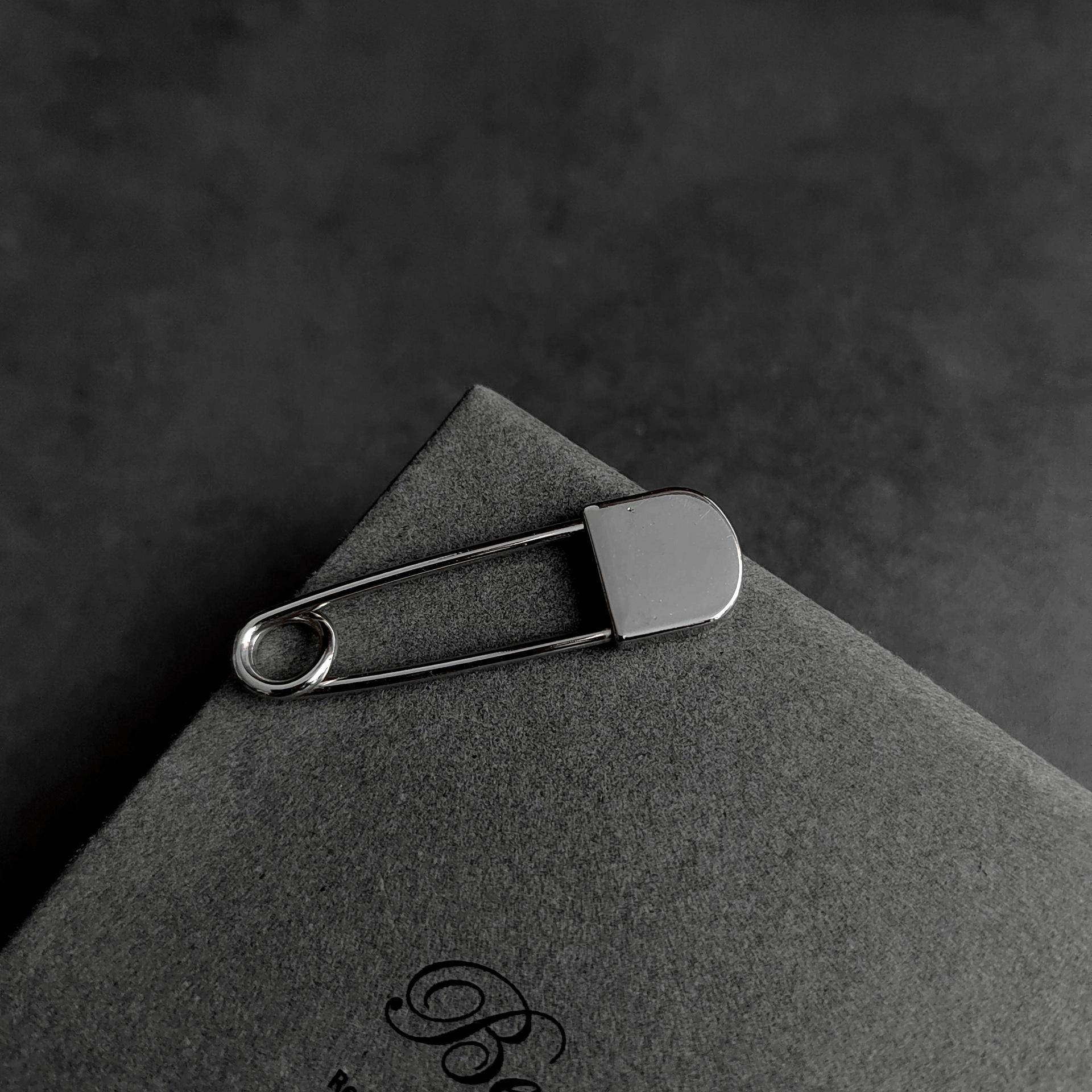 

Модные большие булавки для одежды Гладкие металлические безопасные булавки Джинсы Платье Шарф Регулируемые булавки 41MM*12MM