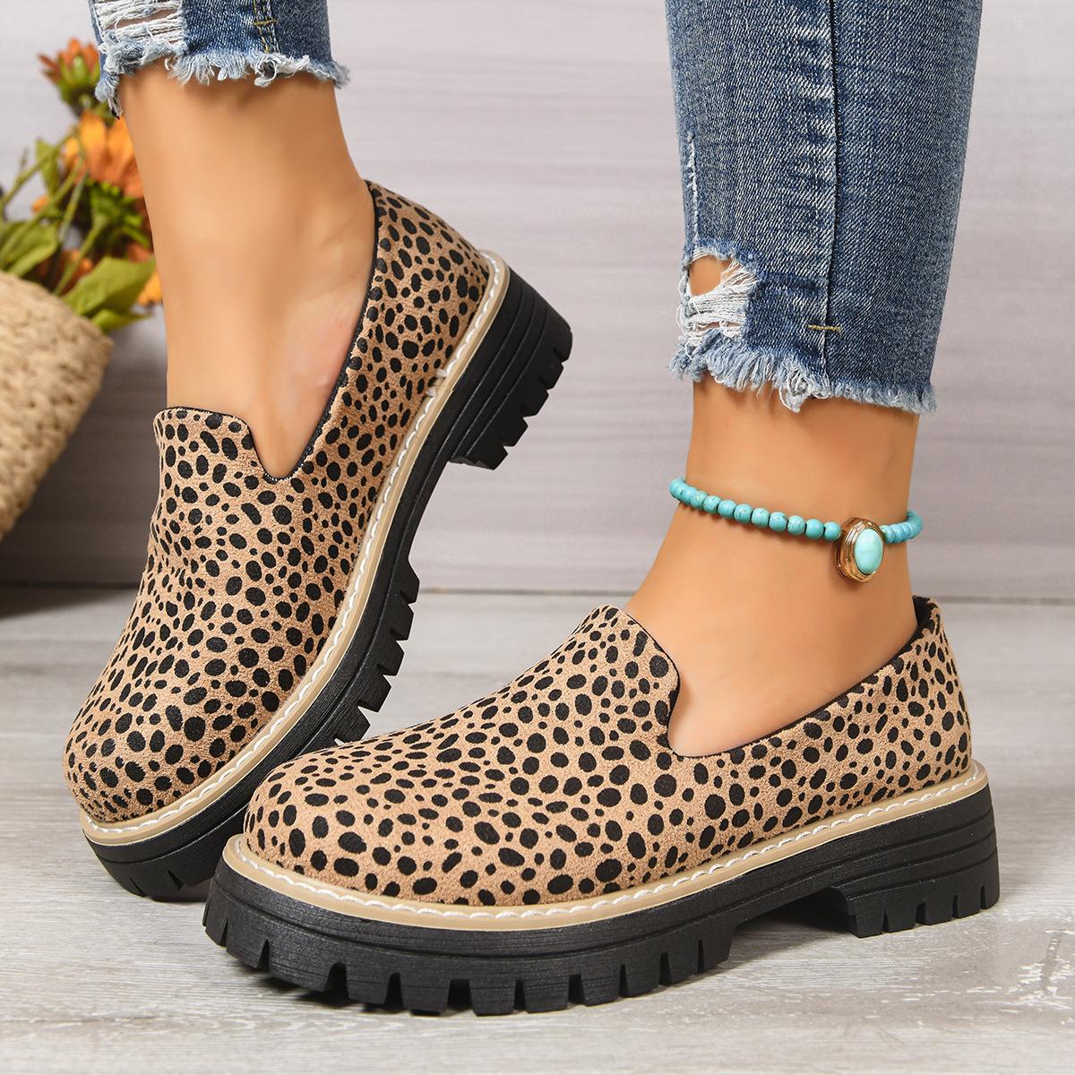 

Женские мокасины леопардовой расцветки с широкой полнотой - Замшевые слипоны в британском стиле, Модная повседневная обувь для женщин 36 леопардовый