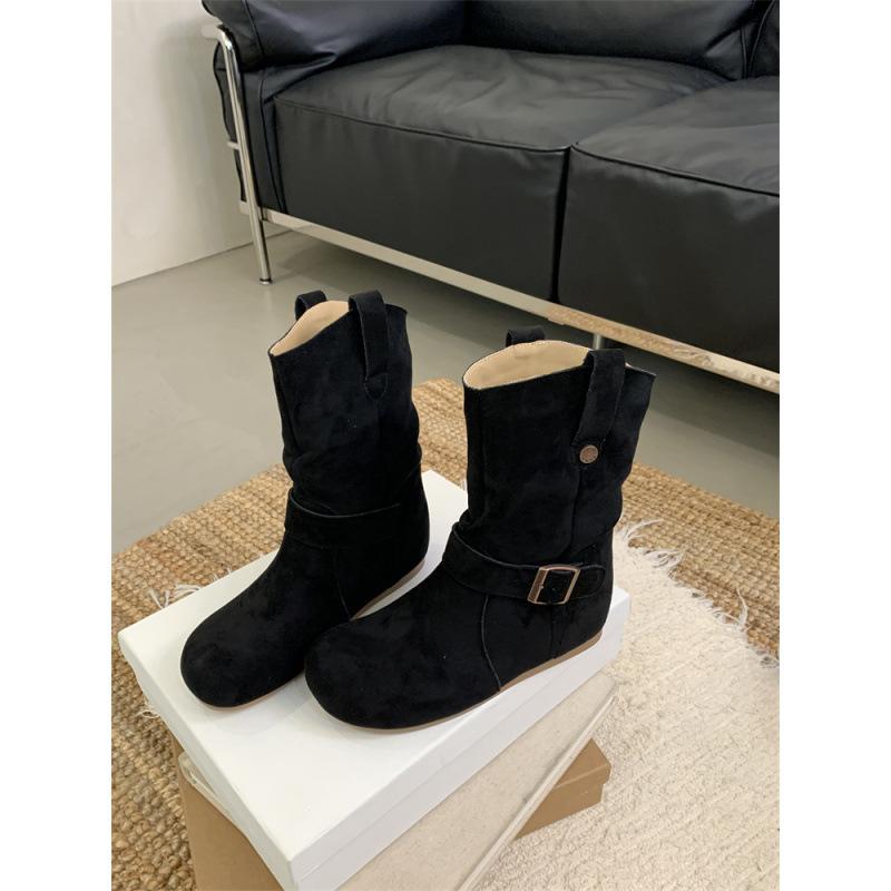 Inner heightening versatile retro stacking boots women's 2025 autumn and winter new boots thick-soled round head matte short boots
