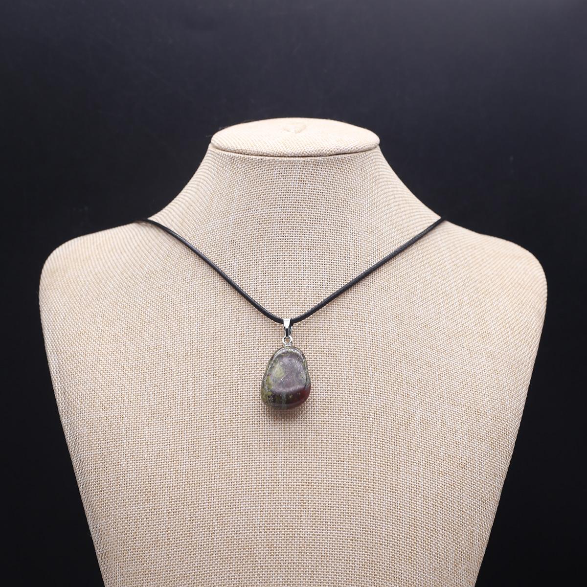 

1 шт. в партии ожерелье из натурального камня, кулон, нерегулярный кристалл, кварц, агат, лазурит, веревочная цепочка, ожерелья для женщин и мужчин, ювелирные изделия, подарки 15 × 25-20 × 30 мм 1Pcs/Domestic Unakite