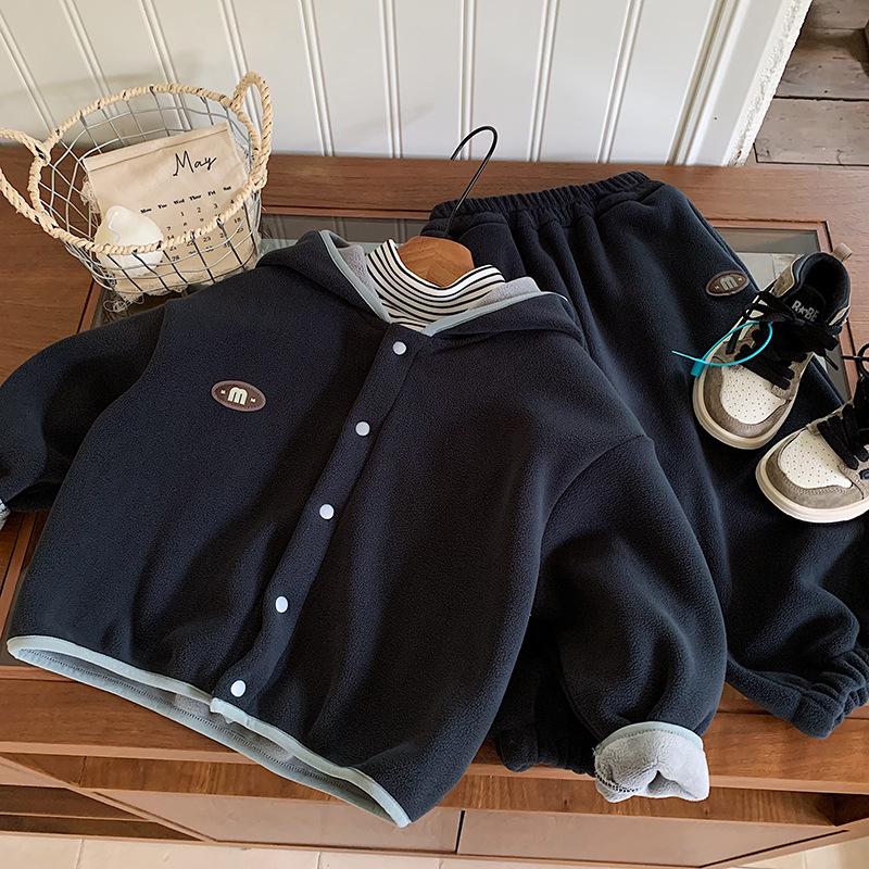 Kino Chlapecká zimní fleecová souprava: Korejský styl Zesílený teplý kabát a ležérní kalhoty dvoudílný