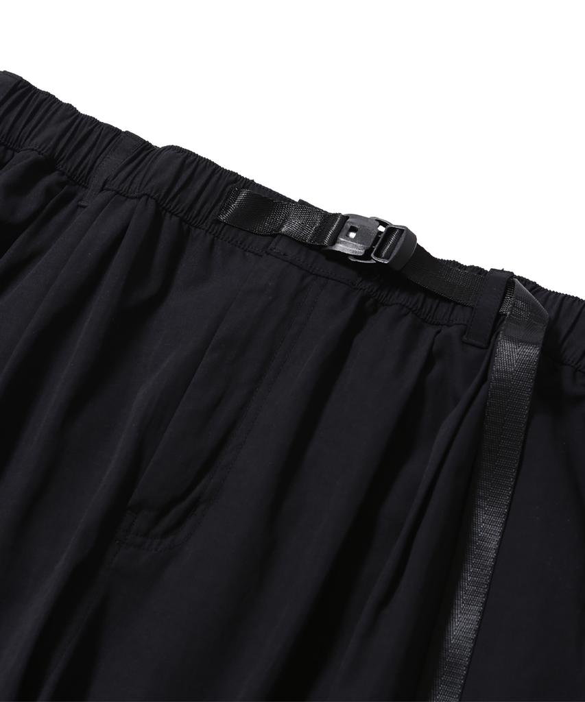 Haebeuopeudyuti Back Multi-Pocket Pants (Black)