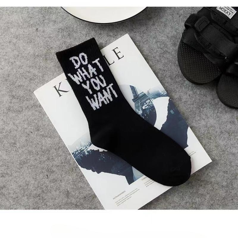 Funny Letter Korea Hip-hop Street Skate Socks Hosiery Women High Quality Black White Casual Cotton Short Socks Winter